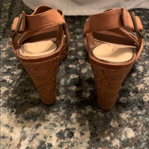 Jessica Simpson brown leather wedges - Picture 3 of 3